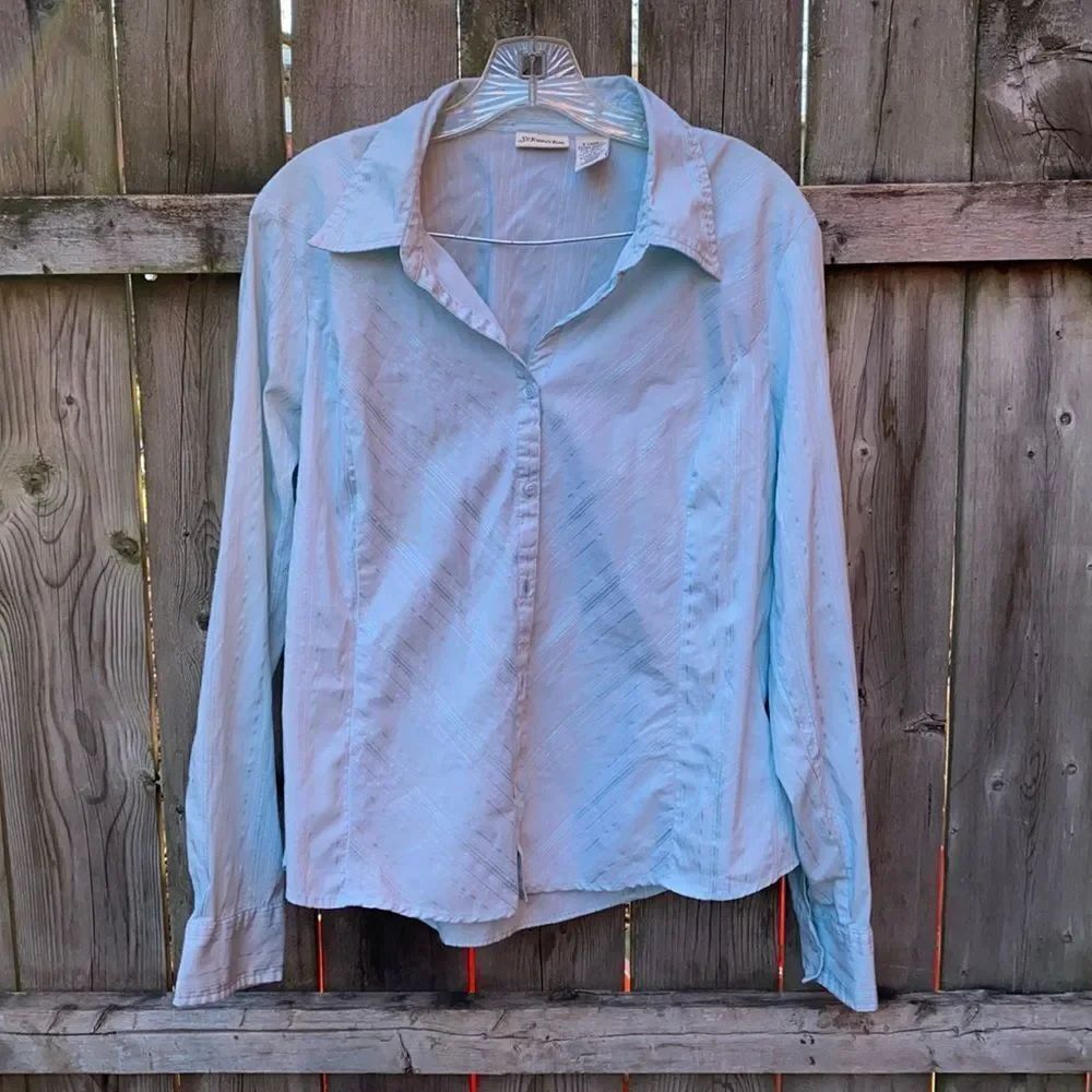 St. John’s Bay Button down top sz. XL